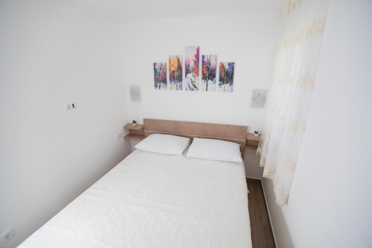 Apartman Roza ポドストラナ エクステリア 写真